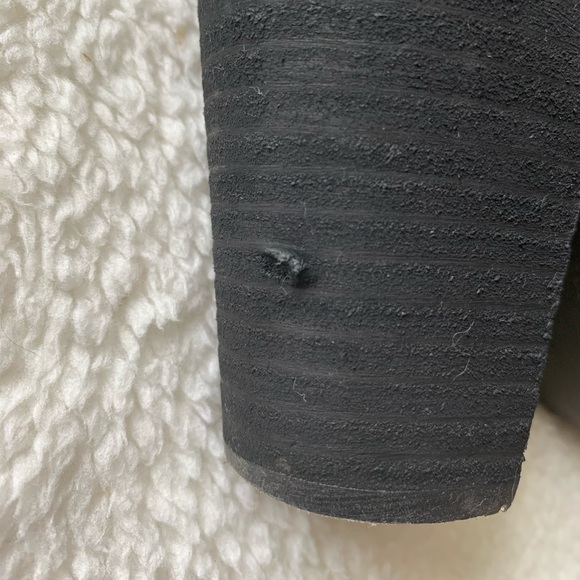 BCBGeneration black ankle booties - Picture 6 of 7